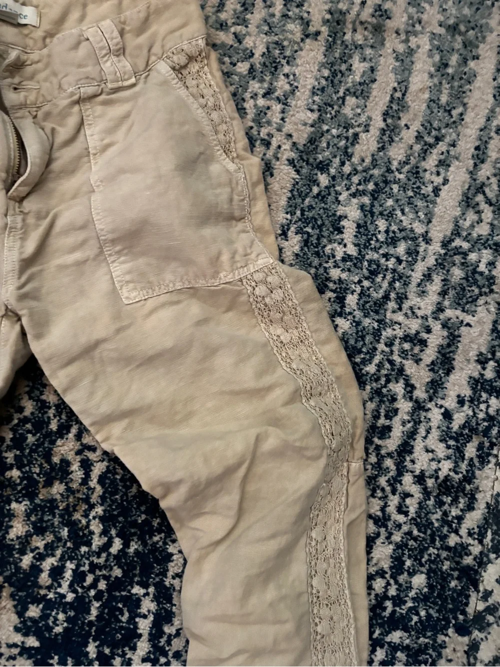 Sundance size 6 tan Lace-Trim Linen Cargo Joggers worn once